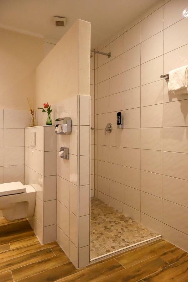 Hotel Gut Moschenhof Düsseldorf Exteriör bild