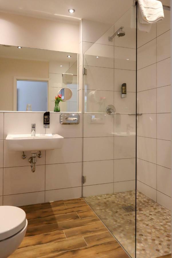 Hotel Gut Moschenhof Düsseldorf Exteriör bild